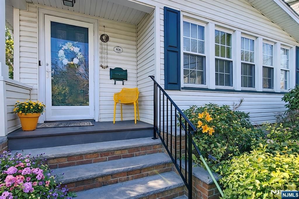 Photo of 406 Lincoln Avenue, Rutherford, NJ 07070 (MLS # 26009924)