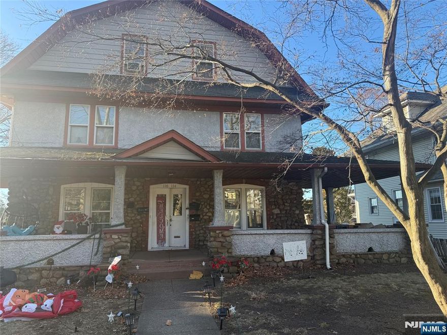 all updated 3 bedroom 1 bath nice location and close to all