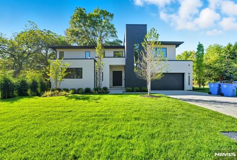 94 Downey Drive Tenafly NJ 07670