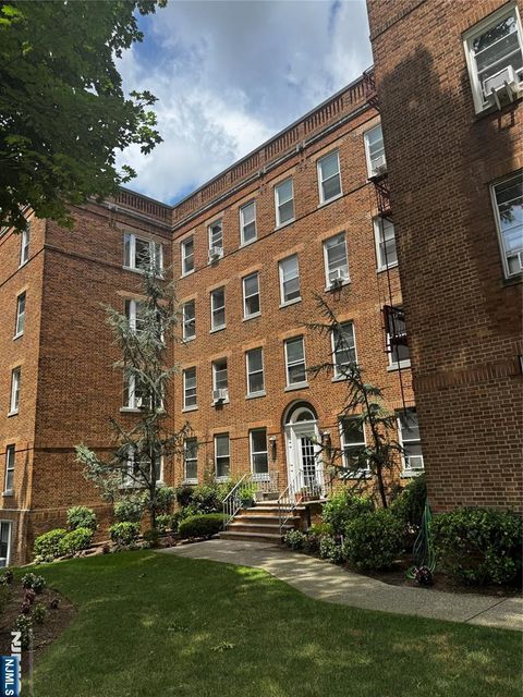 Photo of 250 Broad Ave #Ground, Leonia, NJ 07605 (MLS # 25034877)