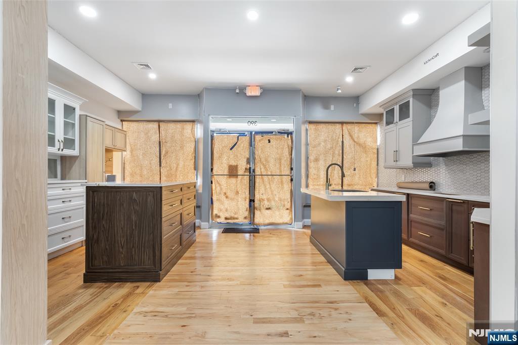 390 Ramapo Valley Road 1