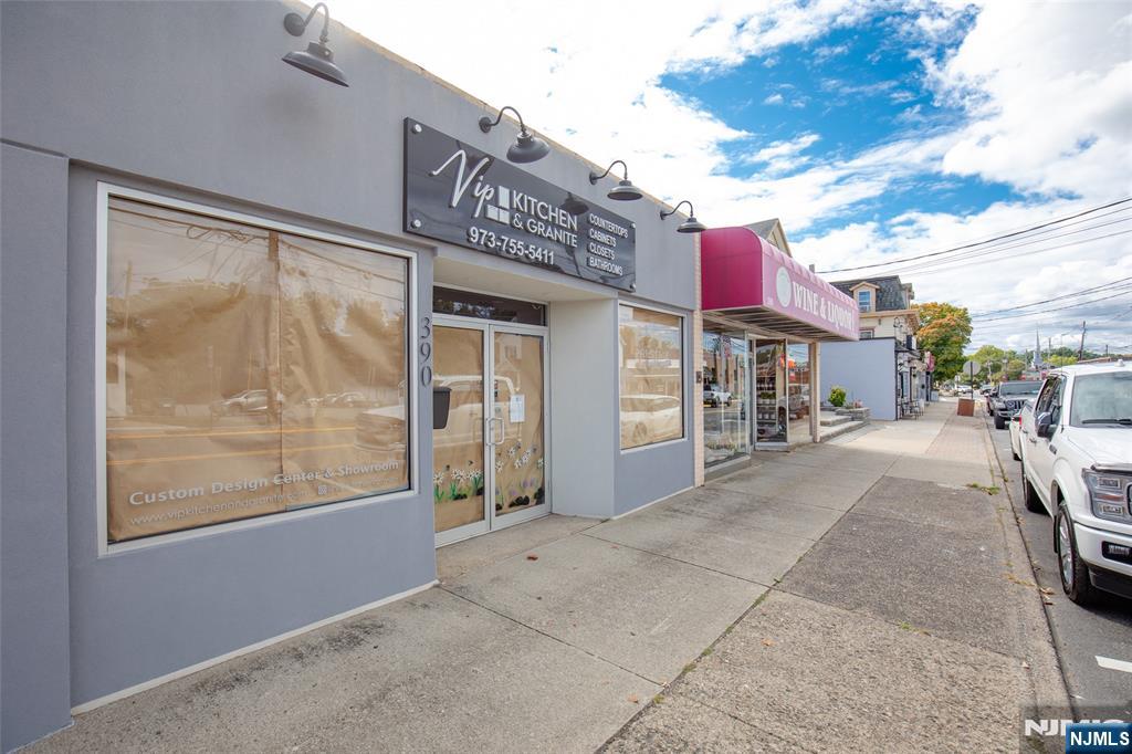 390 Ramapo Valley Road 1