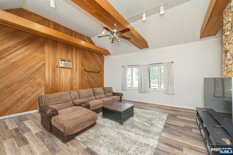 Photo of 84 Locust AVE #1, Wallington, NJ 07057 (MLS # 26019206)