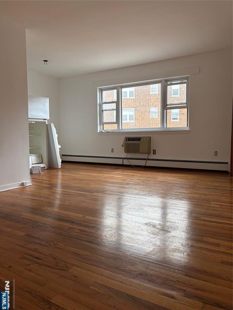 Photo of 253 Grant Ave, Cliffside Park, NJ 07010 (MLS # 25037082)