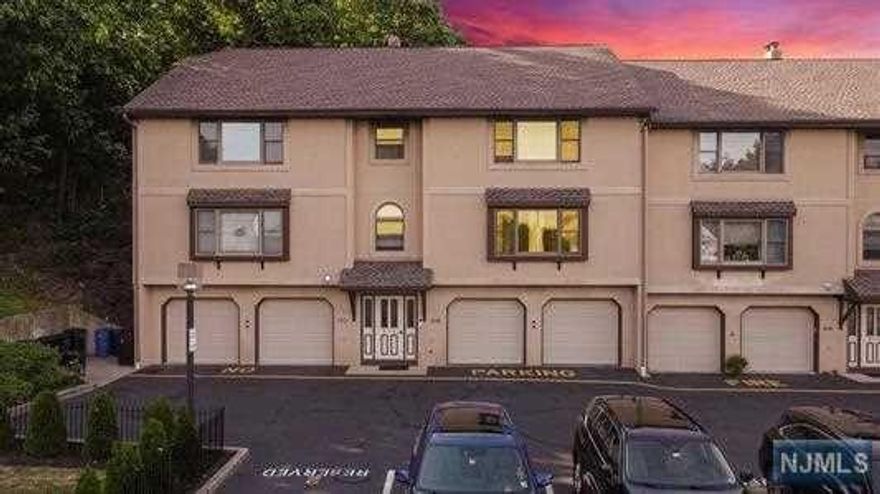 Discover your perfect home in this newly renovated 3-bedroom, 2-bathroom duplex condo! Featuring a two-car garage, a backyard, and a balcony, this unit has it all. Enjoy the convenience of an in-unit washer and dryer, and proximity to NYC transportation, major highways, and a bustling shopping center. Located in a top-rated school district, this home offers the ideal blend of comfort, convenience, and style. Low Maintenance fee, Don't miss out schedule a viewing today!