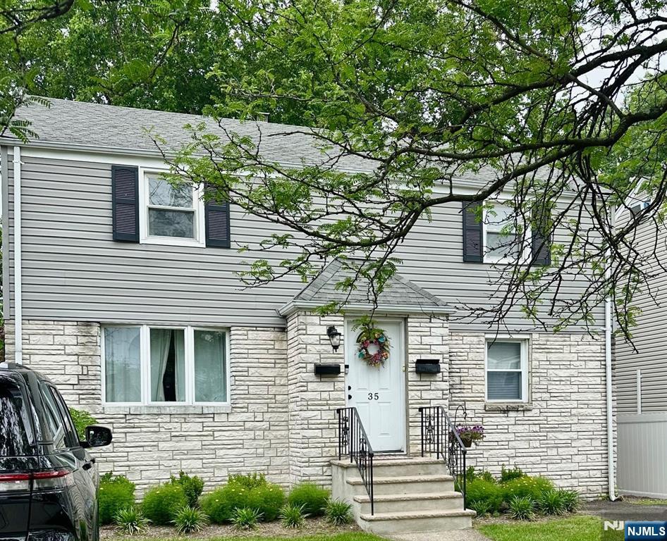 35 Macarthur Avenue