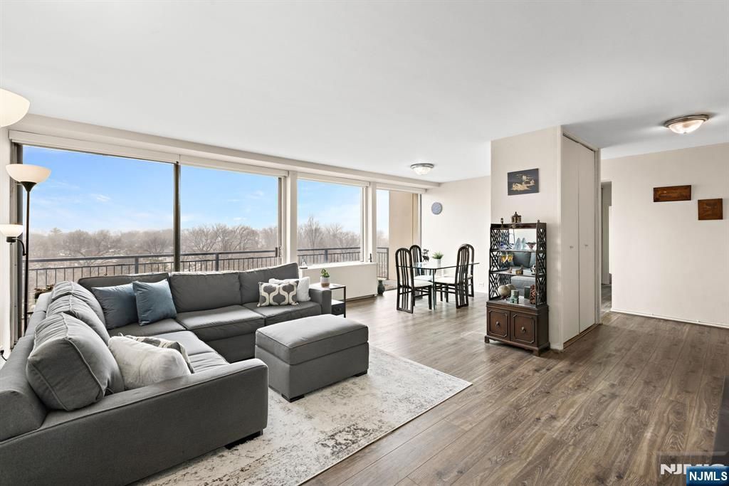 Photo of 1 Horizon Road #806, Fort Lee, NJ 07024 (MLS # 26005866)