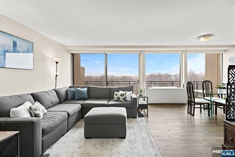 1 Horizon Road 806 Fort Lee NJ 07024