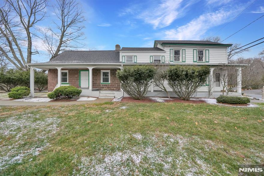 Surrounded by higher priced homes. Large living room with exposed beams, and fireplace(not operational). Eat in kitchen. Three bedrooms upstairs with an extra nook for office. Washer dryer& fridge included in unit. Possible historical spacious home in a 2 family, with a front porch, enclosed back porch, 3 bedrooms, 1 bath, with exclusive driveway and yard.