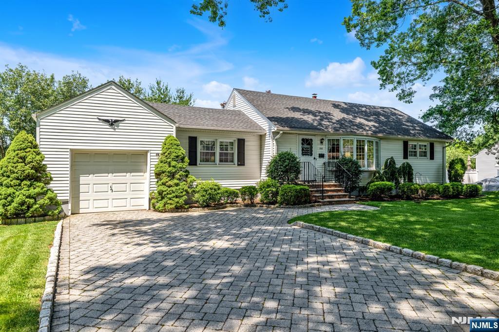843 Alden Road