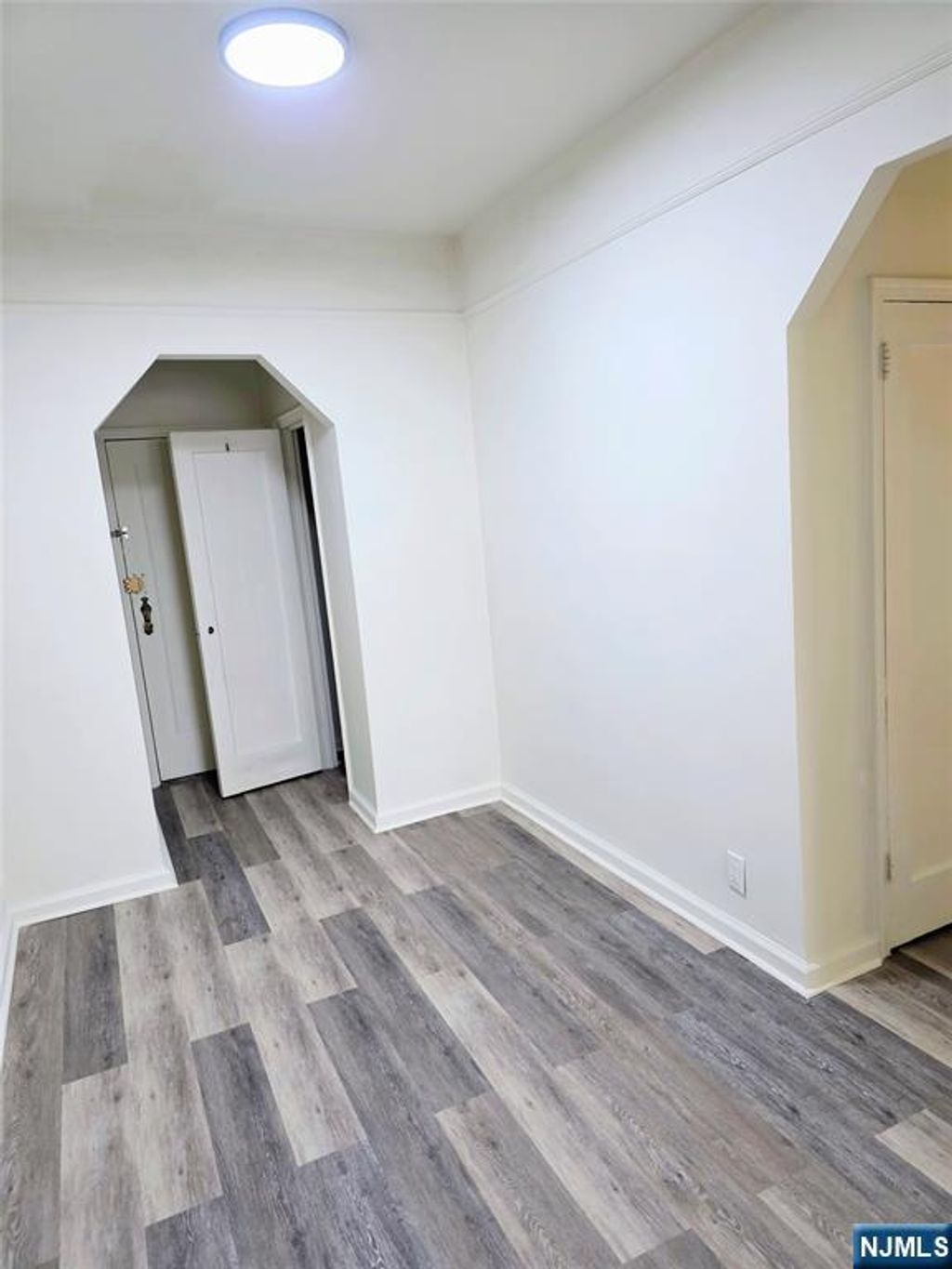 Photo of 975995 Teaneck Rd #1M, Teaneck, NJ 07666 (MLS # 26002443)