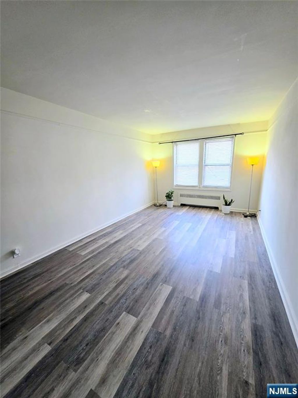 Photo of 975995 Teaneck Rd #1M, Teaneck, NJ 07666 (MLS # 26002443)