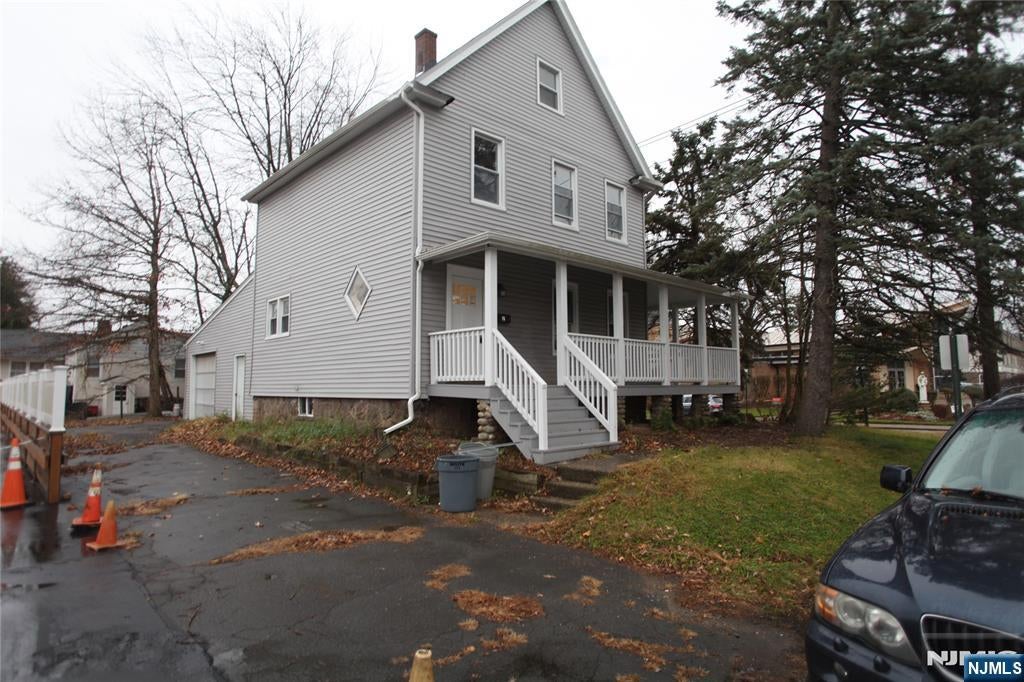 179 Paris Avenue