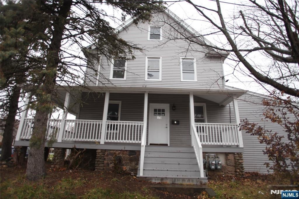 179 Paris Avenue