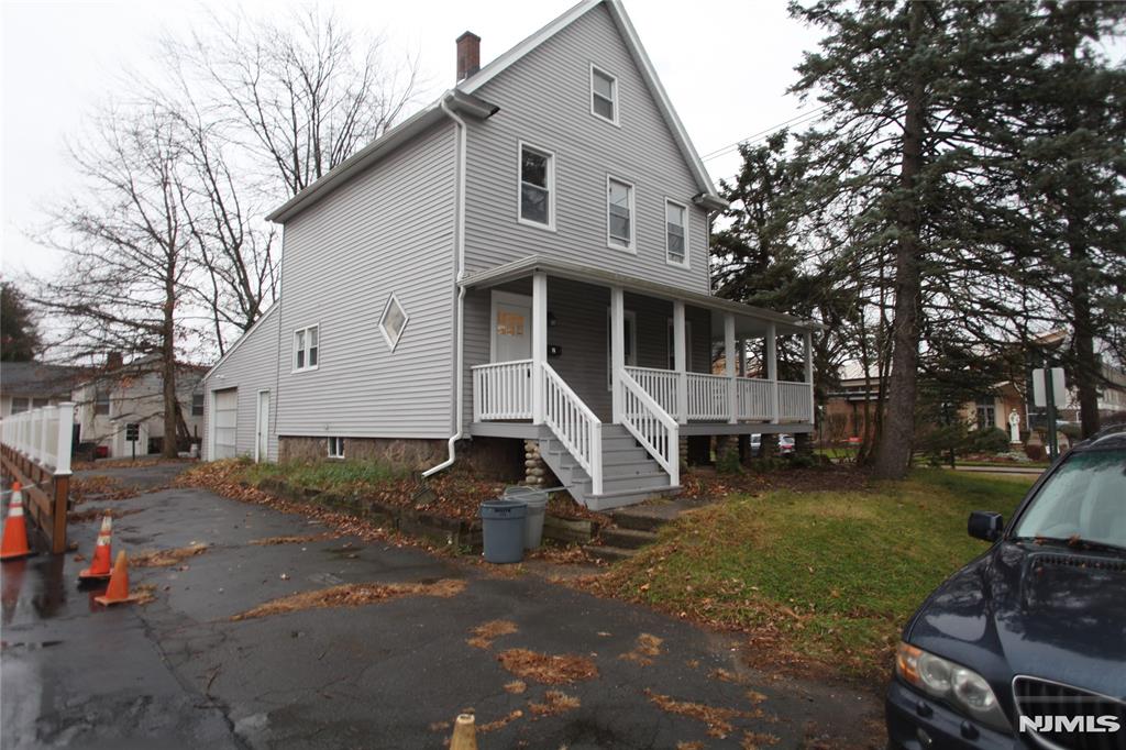 179 Paris Avenue