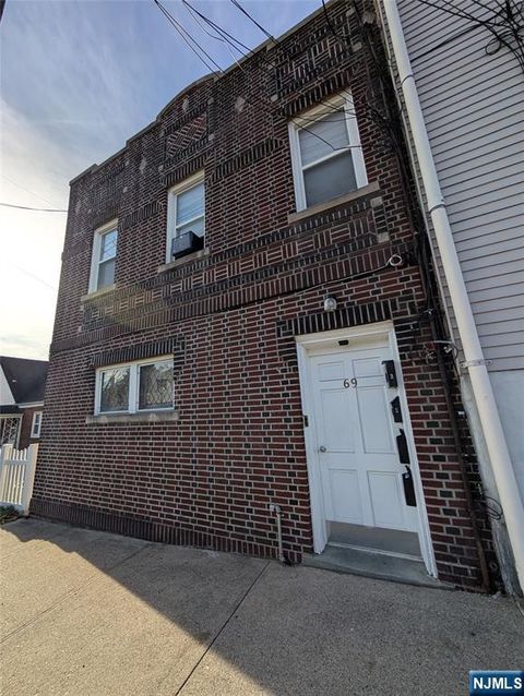 69 Charles Street Lodi NJ 07644