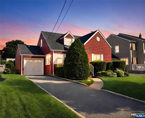Photo of 138 11th Street, Wood Ridge, NJ 07075 (MLS # 26032264)