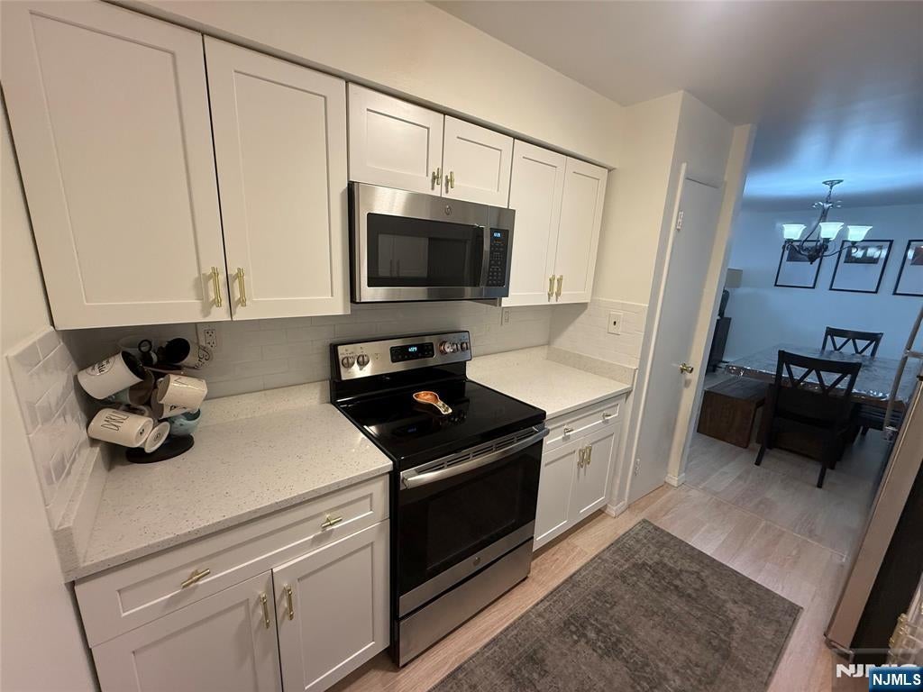 250 Grant Avenue C38