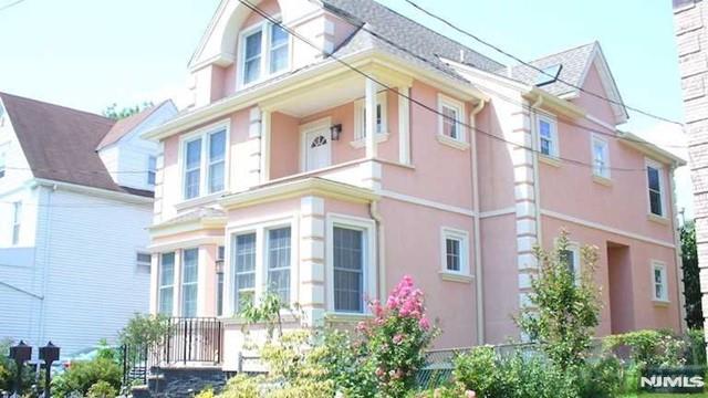 Rental Property at 1565 Gerome Ave 1st Floor, Fort Lee, New Jersey - Bedrooms: 2 
Bathrooms: 2 
Rooms: 7  - $3,300 MO.