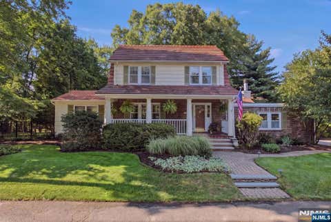 Photo of 15 Short Place, Harrington Park, NJ 07640 (MLS # 26028279)