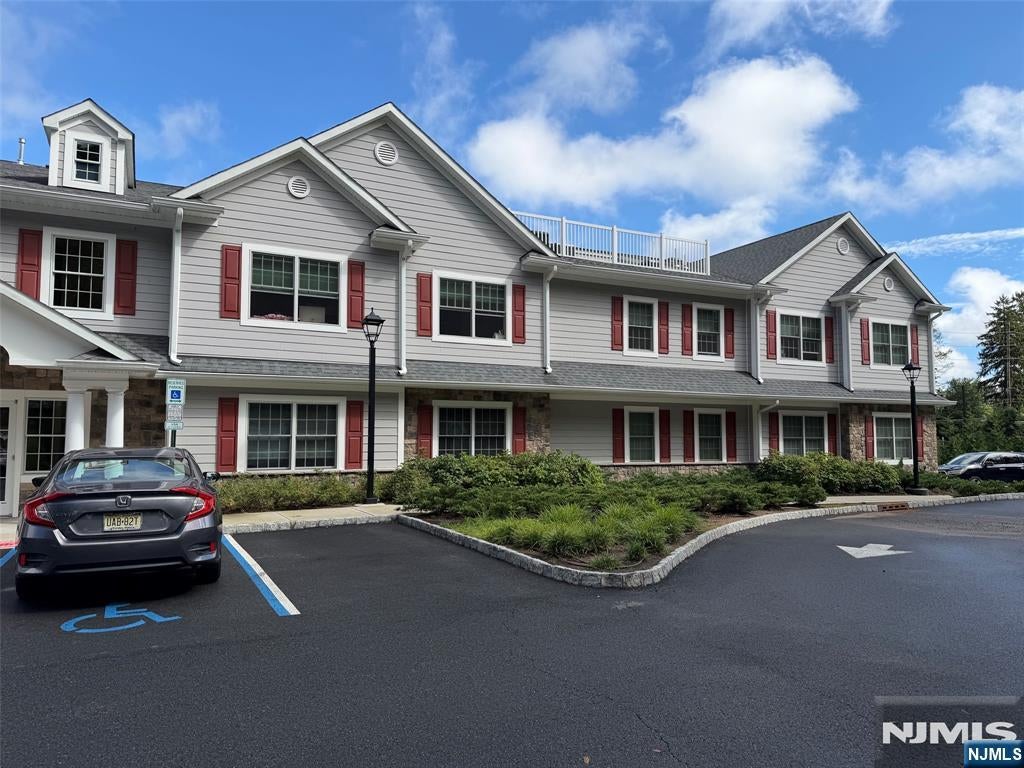 505 Kinderkamack Road 104