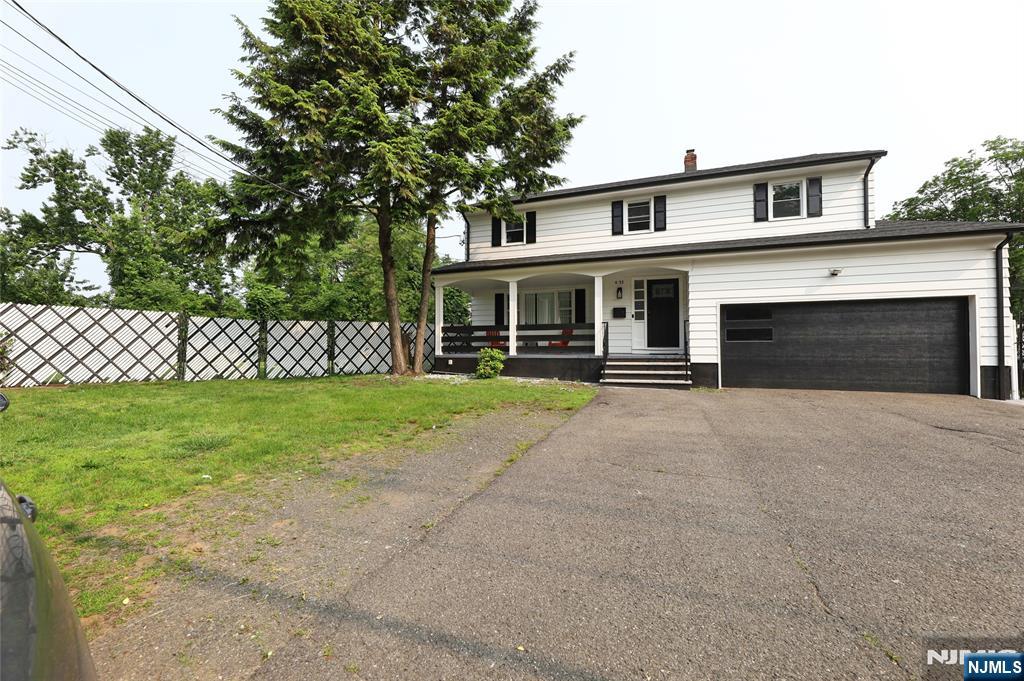 Property for Sale at 33 Morlot Ave, Fair Lawn, New Jersey - Bedrooms: 4 
Bathrooms: 4 
Rooms: 7  - $879,000