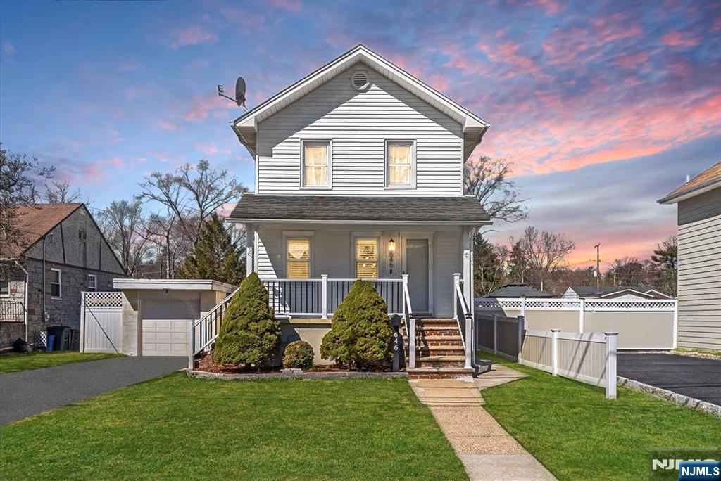 Property for Sale at 646 Harvard Street, New Milford, New Jersey - Bedrooms: 3 
Bathrooms: 3 
Rooms: 6  - $549,900