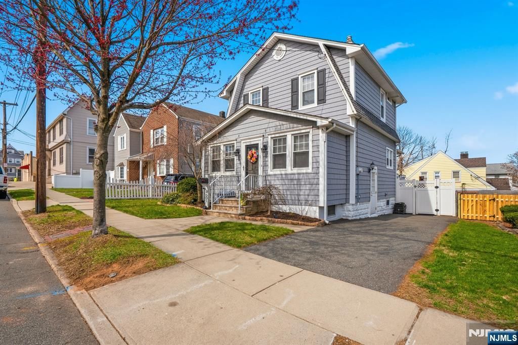 Photo of 501 Chase Avenue, Lyndhurst, NJ 07071 (MLS # 26011544)