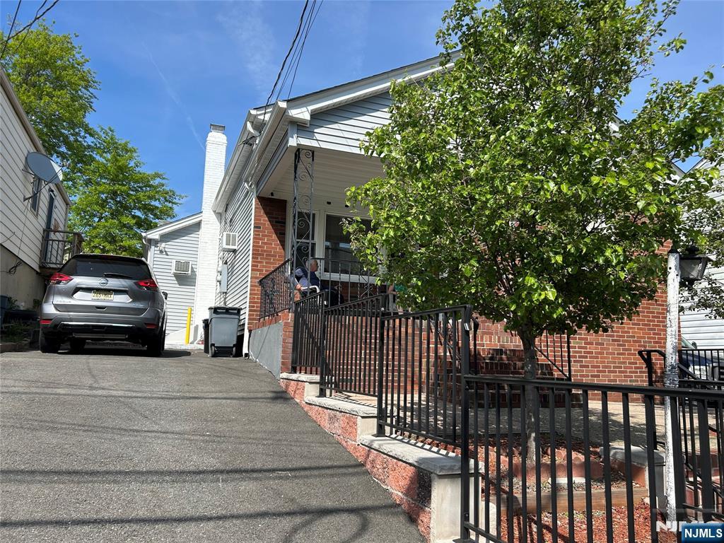 488 Paulison Avenue
