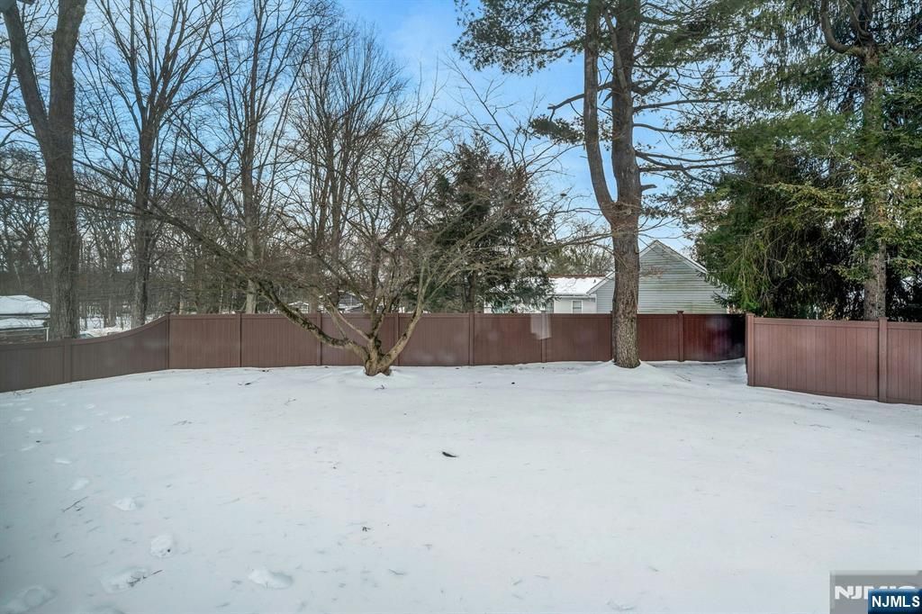 Photo of 27 Knickerbocker Road, Closter, NJ 07624 (MLS # 26004305)