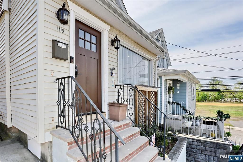 Photo of 115 Linden Avenue, Clifton, NJ 07014 (MLS # 26015289)