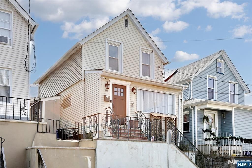 Photo of 115 Linden Avenue, Clifton, NJ 07014 (MLS # 26015289)