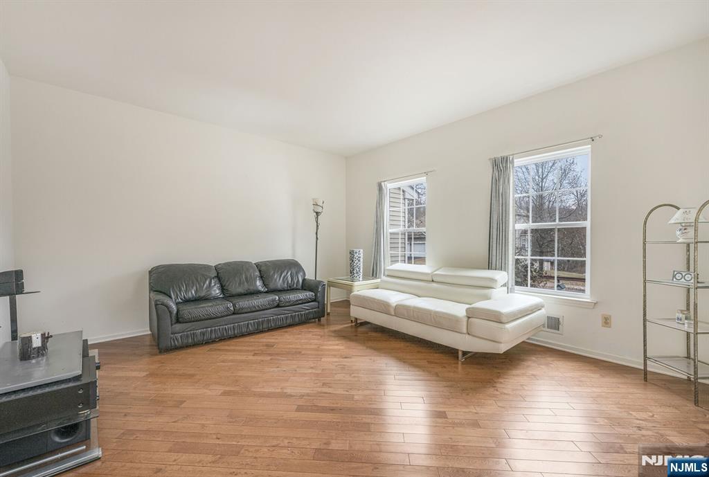 1 Winding Ridge Road