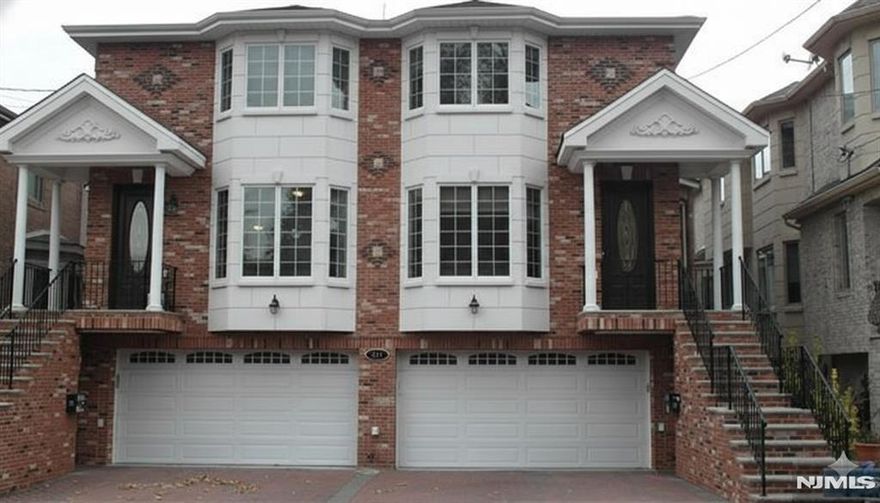 Situated in a quiet and desirable neighborhood right next to Leonia, this well-built, high-quality home offers a clean and comfortable living environment. Convenient access to New York City buses makes commuting easy and efficient. A rare opportunity to enjoy both tranquility and excellent transportation.