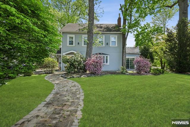 Rental Property at 444 Knickerbocker Rd, Tenafly, New Jersey - Bedrooms: 4 
Bathrooms: 4 
Rooms: 11  - $5,950 MO.