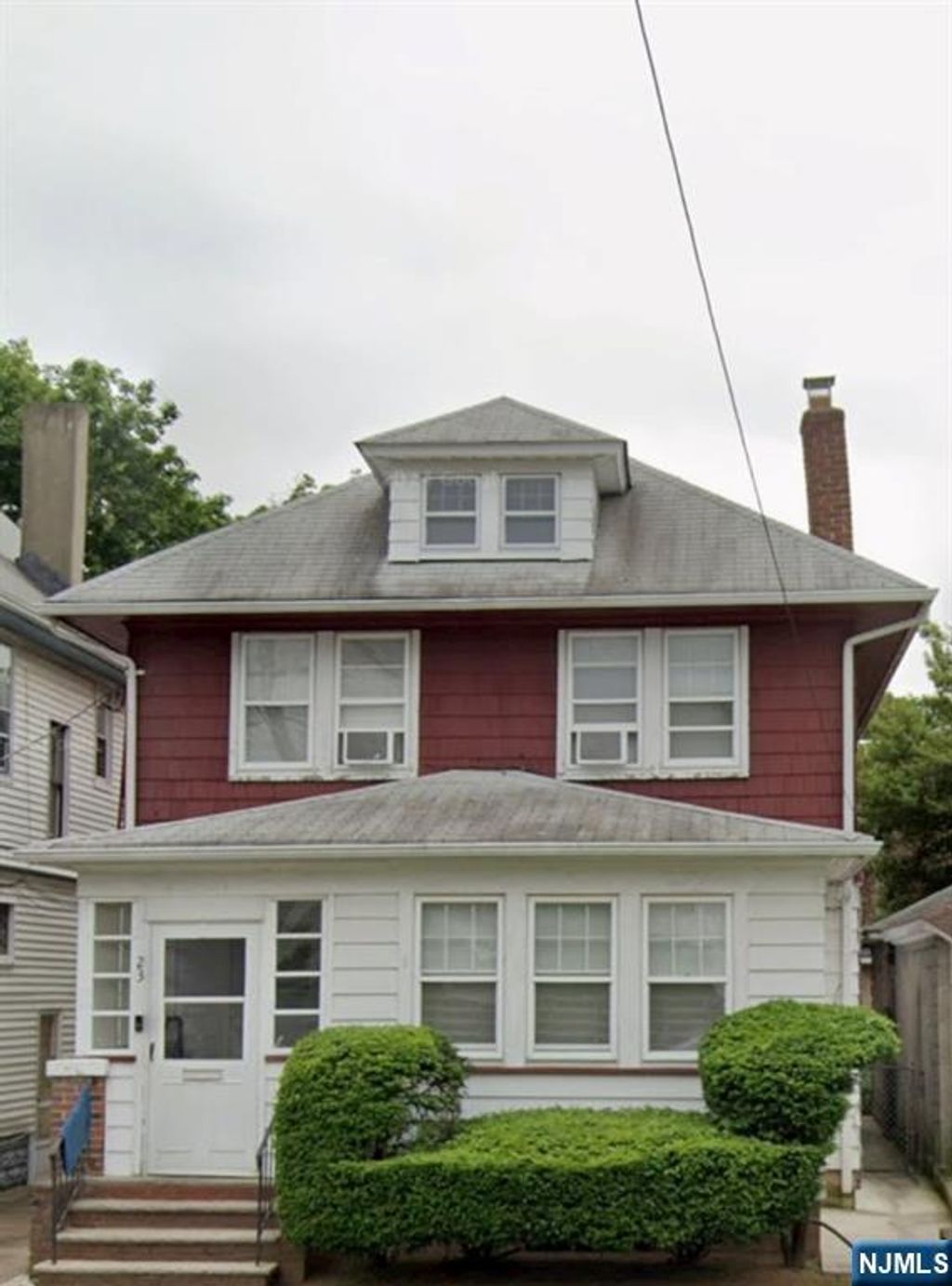 Photo of 23 Tiffany Pl, Irvington, NJ 07111 (MLS # 25033112)