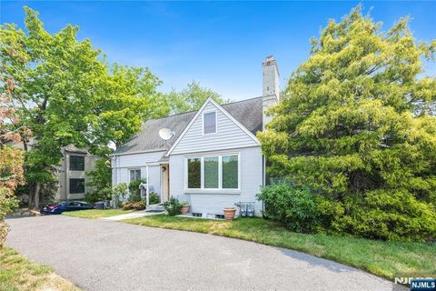 Photo of 700 Kinderkamack RD #1st floor, River Edge, NJ 07661 (MLS # 26026167)