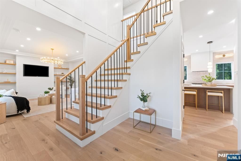 Photo of 110 Radburn Road, Glen Rock, NJ 07452 (MLS # 25036829)