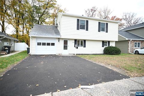 Photo of 138 Howard Ave, Rochelle Park, NJ 07662 (MLS # 25039556)