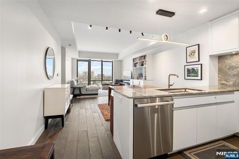 Photo of 320 Adolphus Avenue #PH 02, Cliffside Park, NJ 07010 (MLS # 26005338)