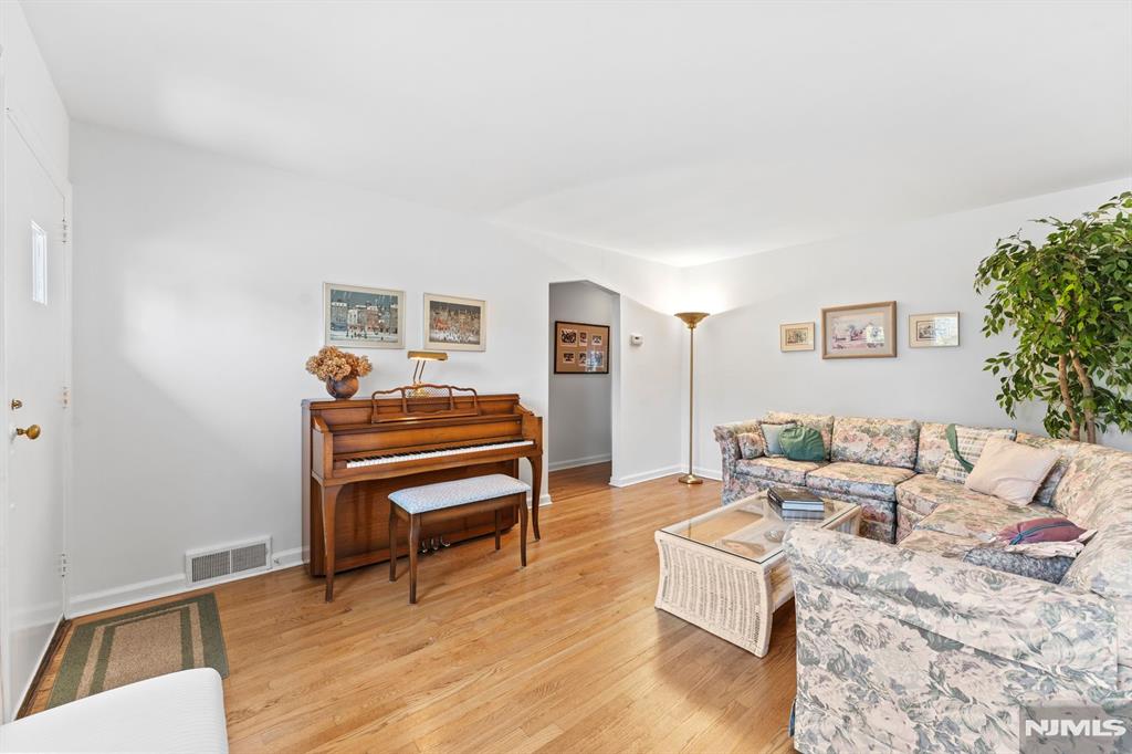 14-21 Elmwood Place