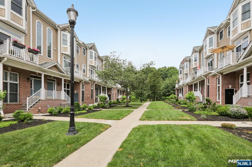313 Midland Court