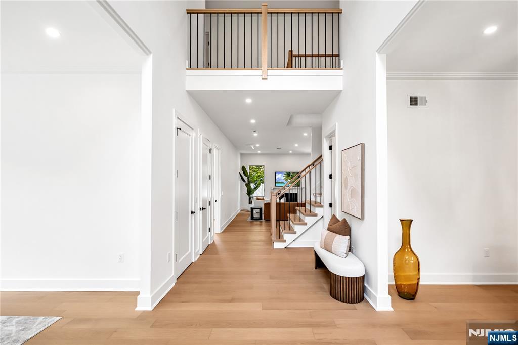 735 Bush Place