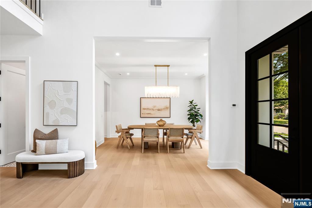 735 Bush Place