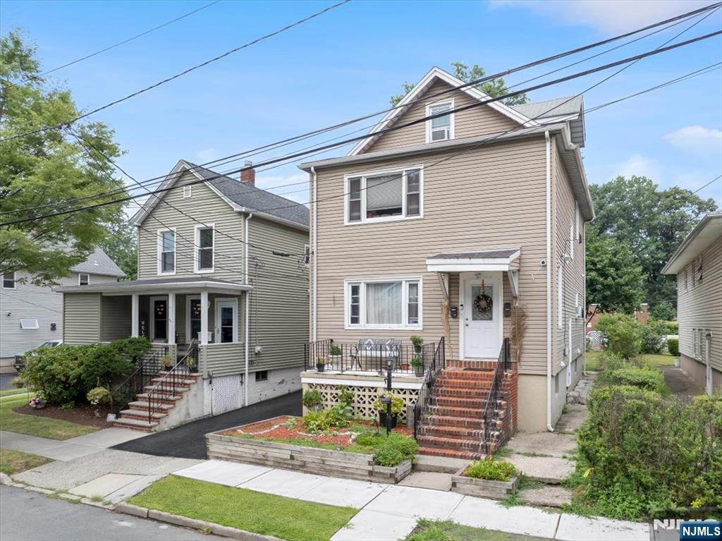 50 Oak Street
