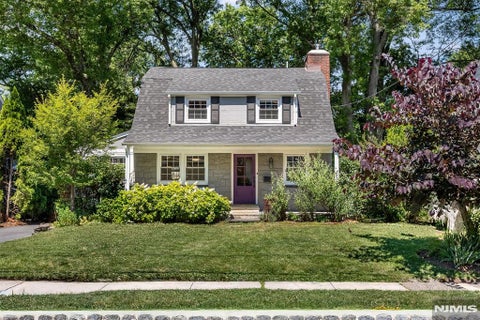 Photo of 20 College Avenue, Montclair, NJ 07043 (MLS # 26023636)