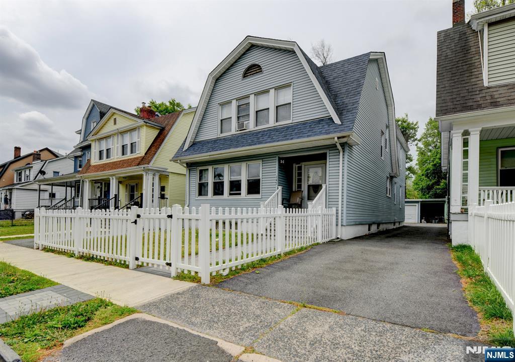 147 4th Avenue