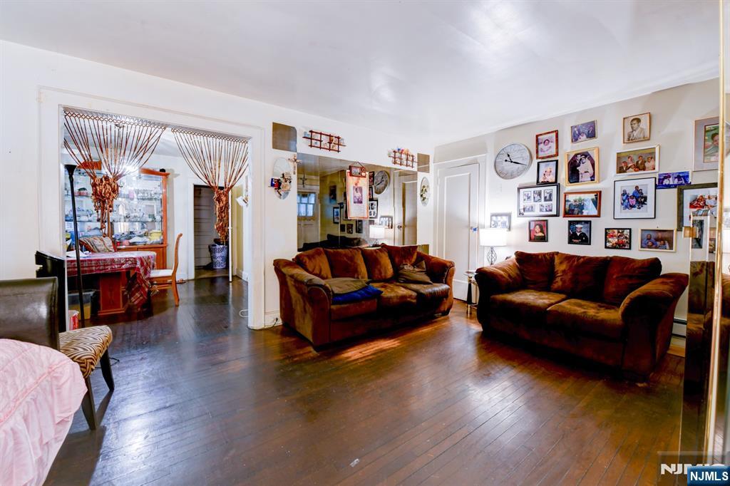 147 4th Avenue