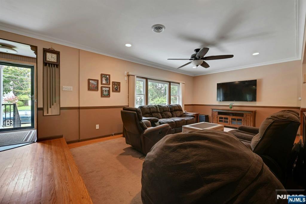 Homes for Sale in Northern NJ | ThisIsRiverEdge.com 340 Graphic
