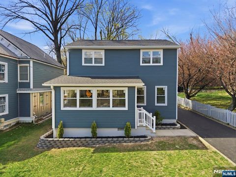 Photo of 59 Erie Avenue, Midland Park, NJ 07432 (MLS # 26018342)